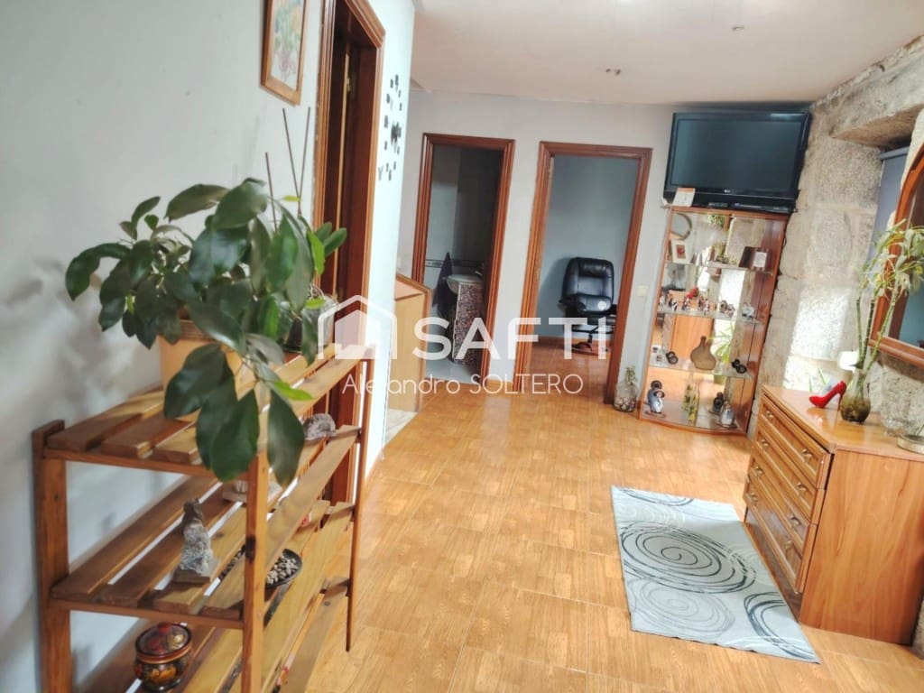 4 bedroom Villa for sale in Baiona - € 175,000 (Ref: 9595721)