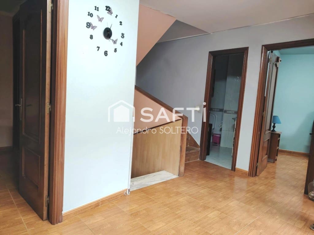 4 bedroom Villa for sale in Baiona - € 175,000 (Ref: 9595721)