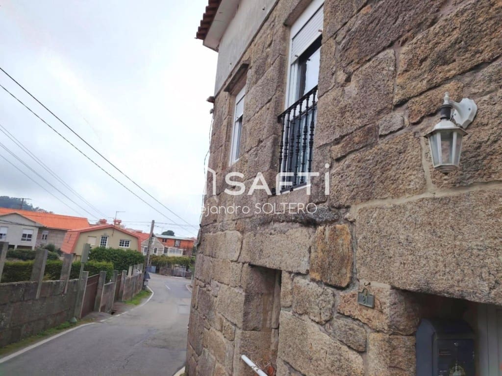 4 bedroom Villa for sale in Baiona - € 175,000 (Ref: 9595721)