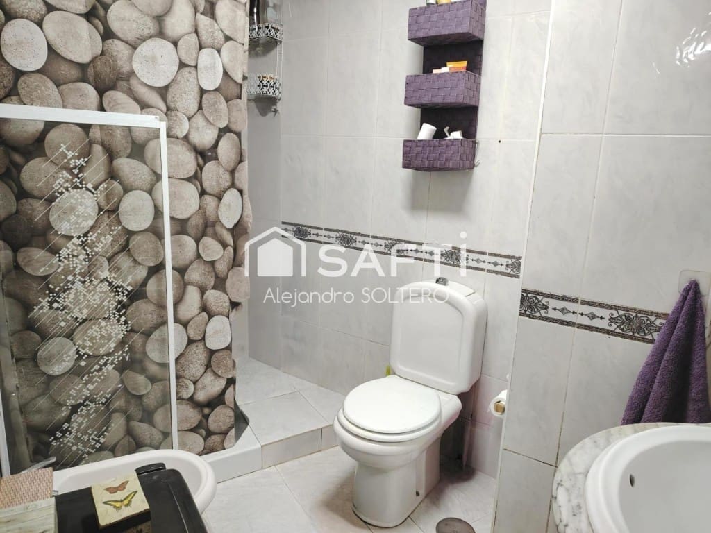 4 bedroom Villa for sale in Baiona - € 175,000 (Ref: 9595721)