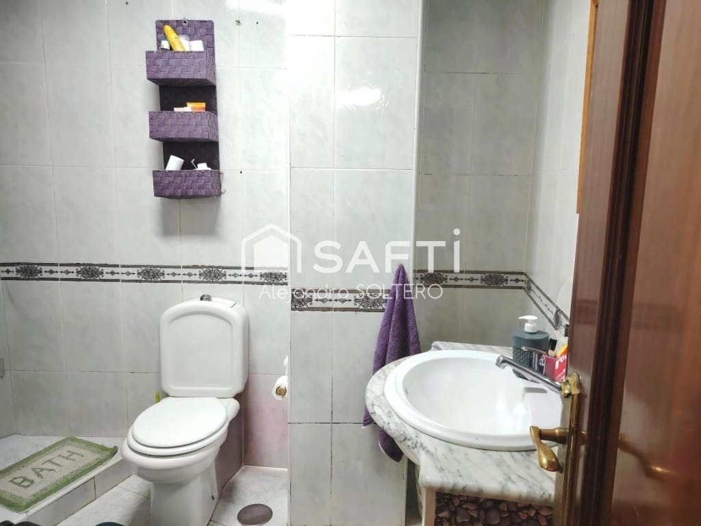 4 bedroom Villa for sale in Baiona - € 175,000 (Ref: 9595721)