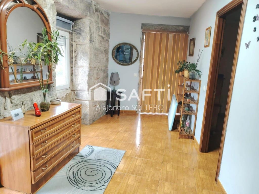 4 bedroom Villa for sale in Baiona - € 175,000 (Ref: 9595721)