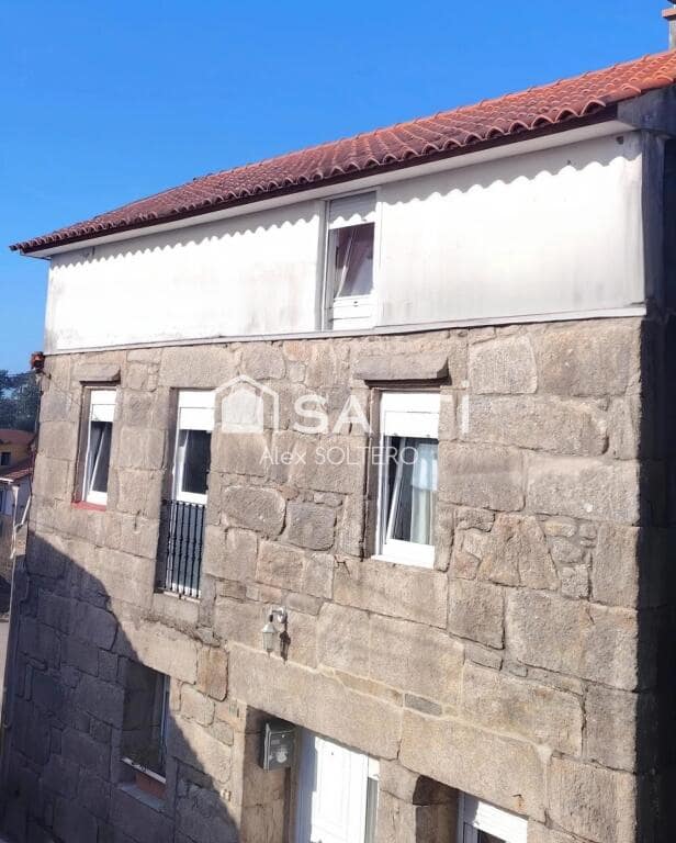 4 bedroom Villa for sale in Baiona - € 172,000 (Ref: 9595721)