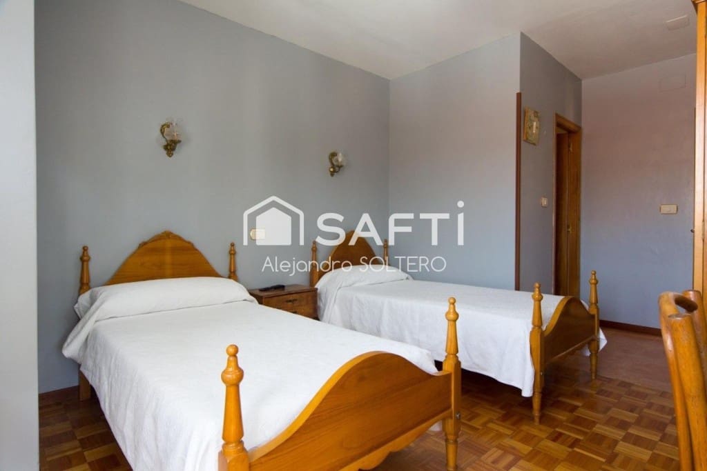 Office for sale in A Estrada - € 870,000 (Ref: 9595723)