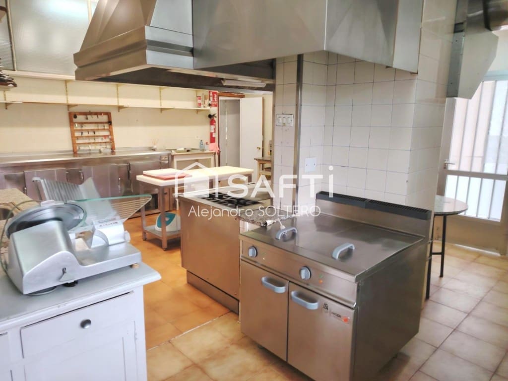 Office for sale in A Estrada - € 870,000 (Ref: 9595723)