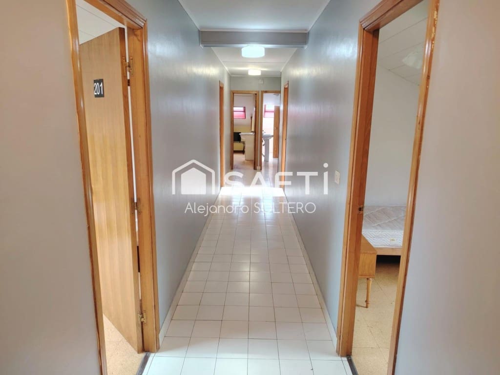 Office for sale in A Estrada - € 870,000 (Ref: 9595723)