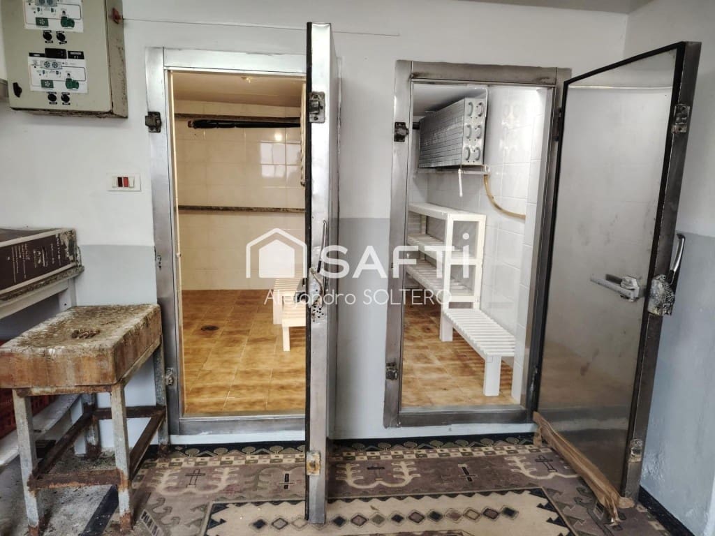 Office for sale in A Estrada - € 870,000 (Ref: 9595723)