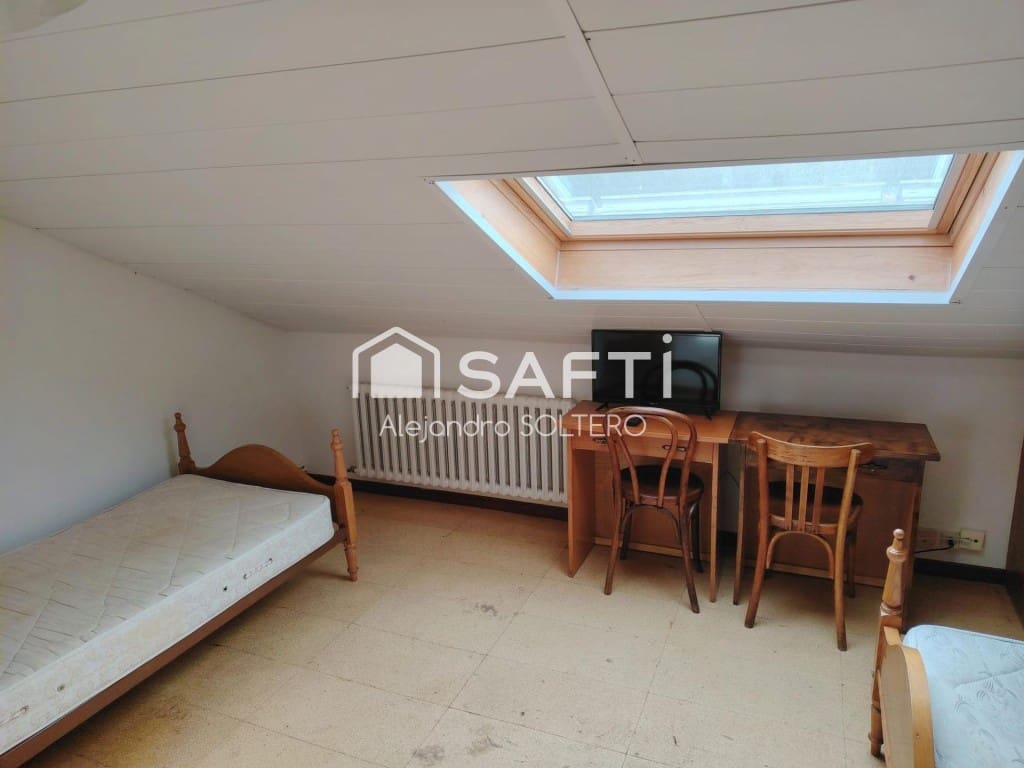 Office for sale in A Estrada - € 870,000 (Ref: 9595723)