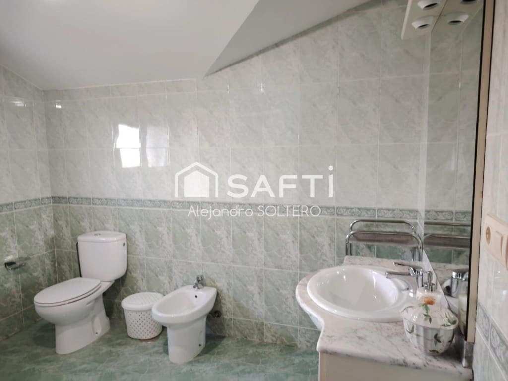 4 bedroom Villa for sale in Crecente - € 190,000 (Ref: 9595725)