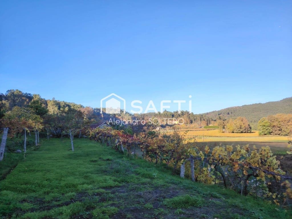 4 bedroom Villa for sale in Crecente - € 190,000 (Ref: 9595725)