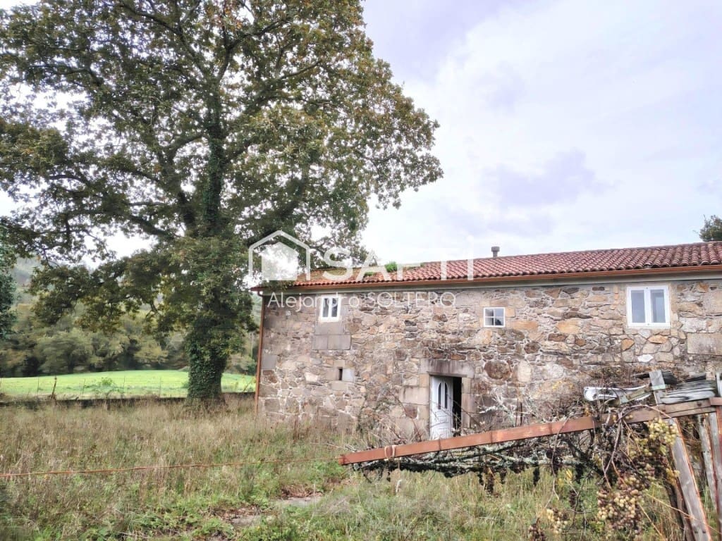 6 bedroom Finca/Country House for sale in Negreira - € 325,000 (Ref: 9595726)
