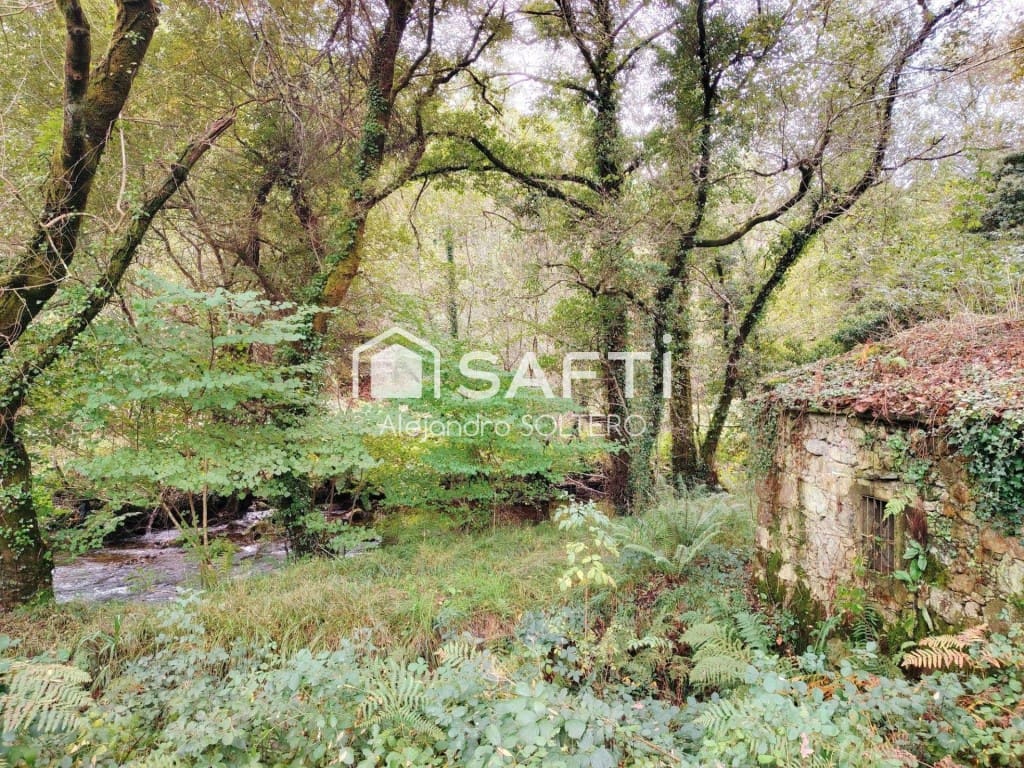 6 bedroom Finca/Country House for sale in Negreira - € 325,000 (Ref: 9595726)