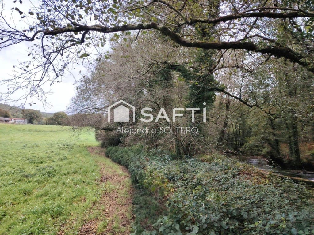 6 bedroom Finca/Country House for sale in Negreira - € 325,000 (Ref: 9595726)