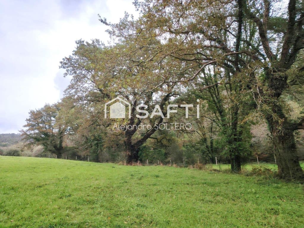 6 bedroom Finca/Country House for sale in Negreira - € 325,000 (Ref: 9595726)