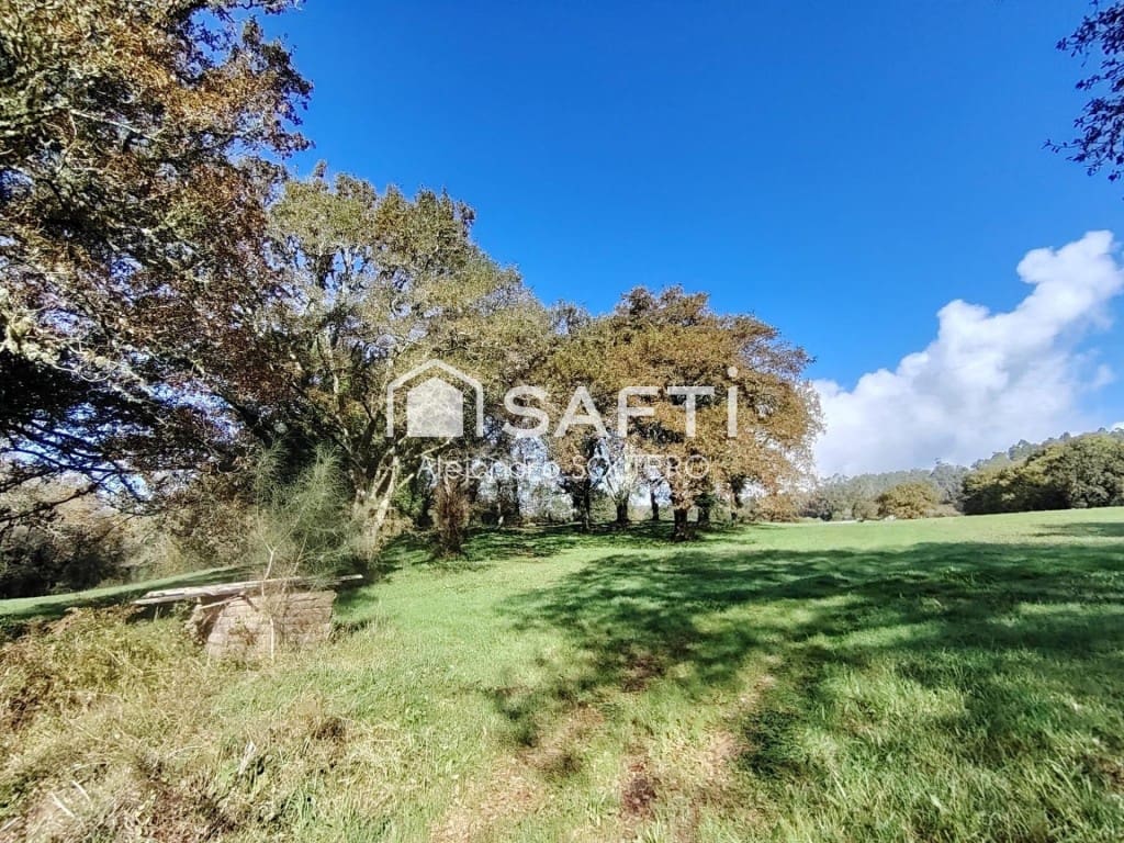 6 bedroom Finca/Country House for sale in Negreira - € 325,000 (Ref: 9595726)