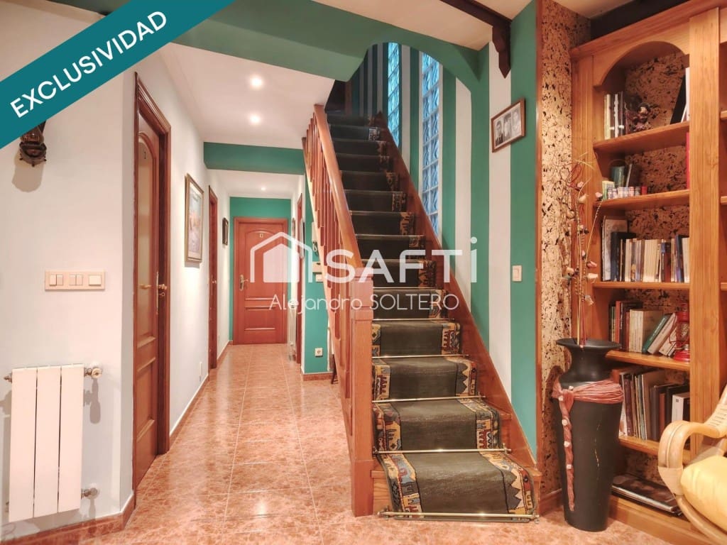 5 soverom Villa til salgs i Vigo med svømmebasseng garasje - € 690 000 (Ref: 9595727)