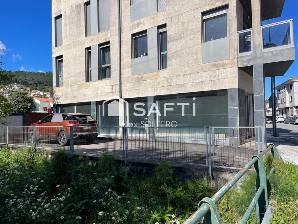 Comercial para venda em Baiona - 267 000 € (Ref: 9595728)
