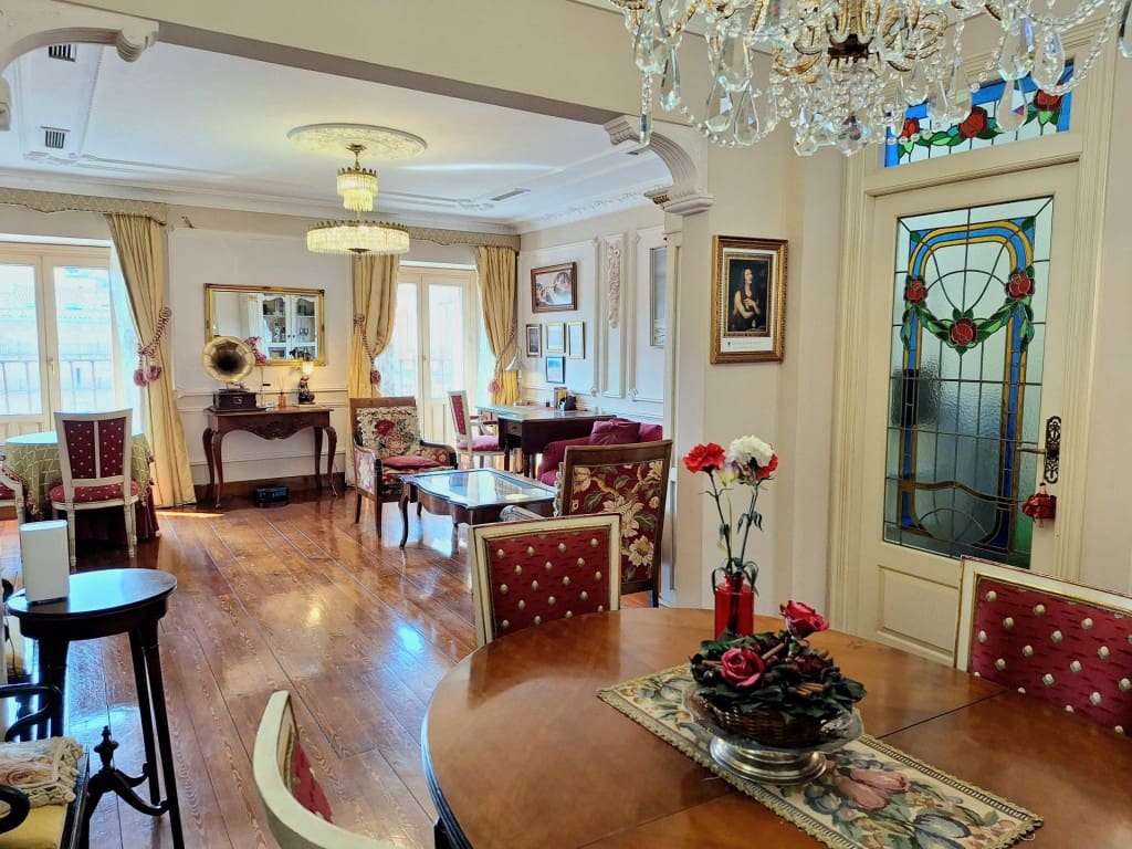 3 bedroom Flat for sale in Salamanca city with garage - € 1,042,000 (Ref: 9595729)