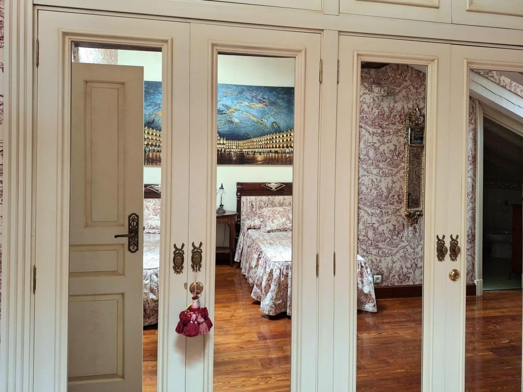 3 bedroom Flat for sale in Salamanca city with garage - € 1,042,000 (Ref: 9595729)