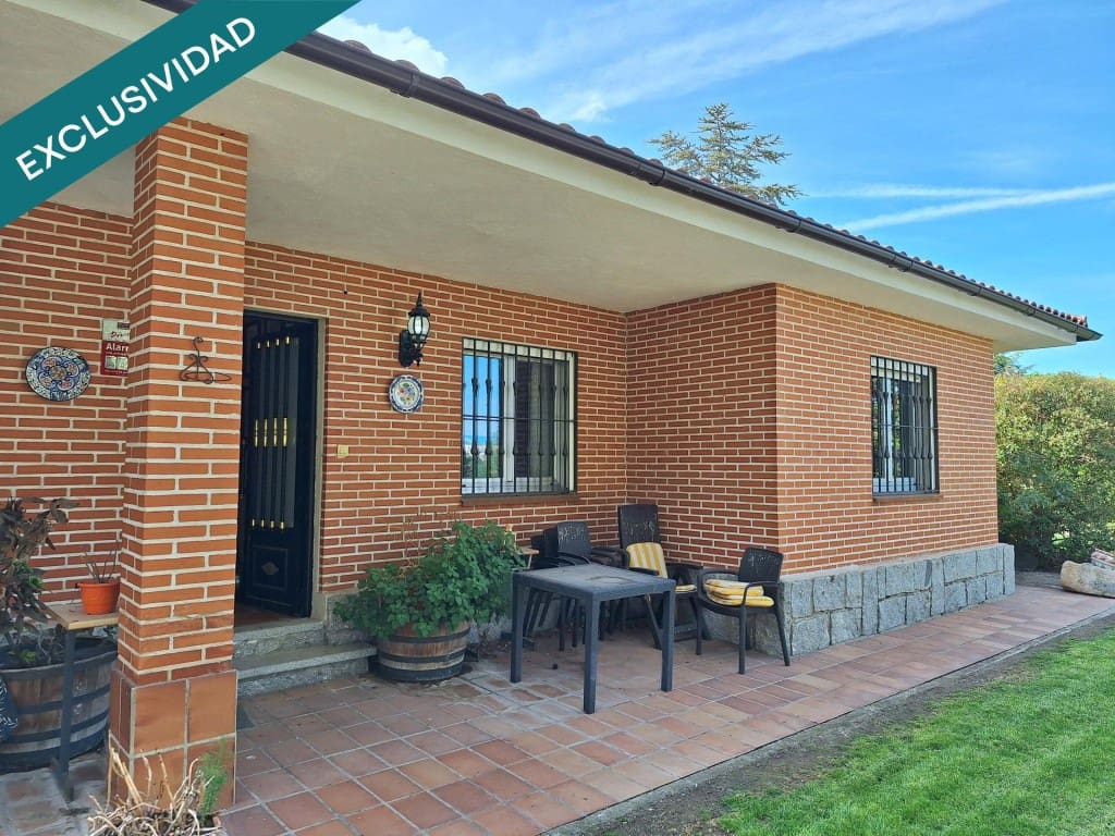 3 bedroom Finca/Country House for sale in Penaranda de Bracamonte with garage - € 402,300 (Ref: 9595730)