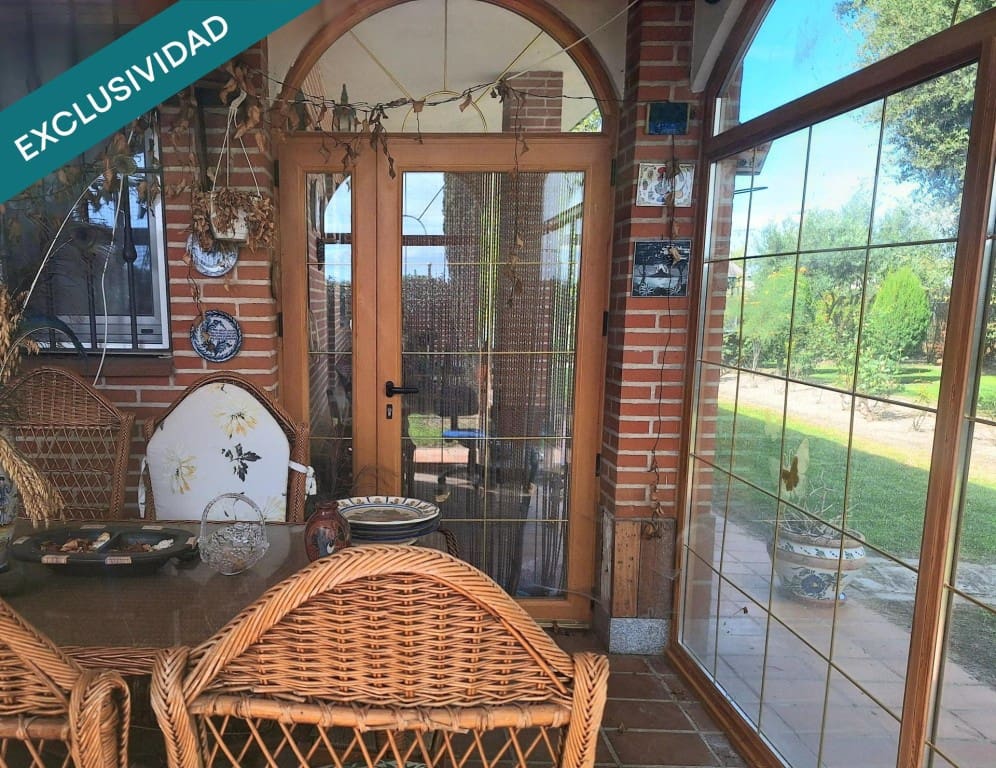 3 bedroom Finca/Country House for sale in Penaranda de Bracamonte with garage - € 402,300 (Ref: 9595730)