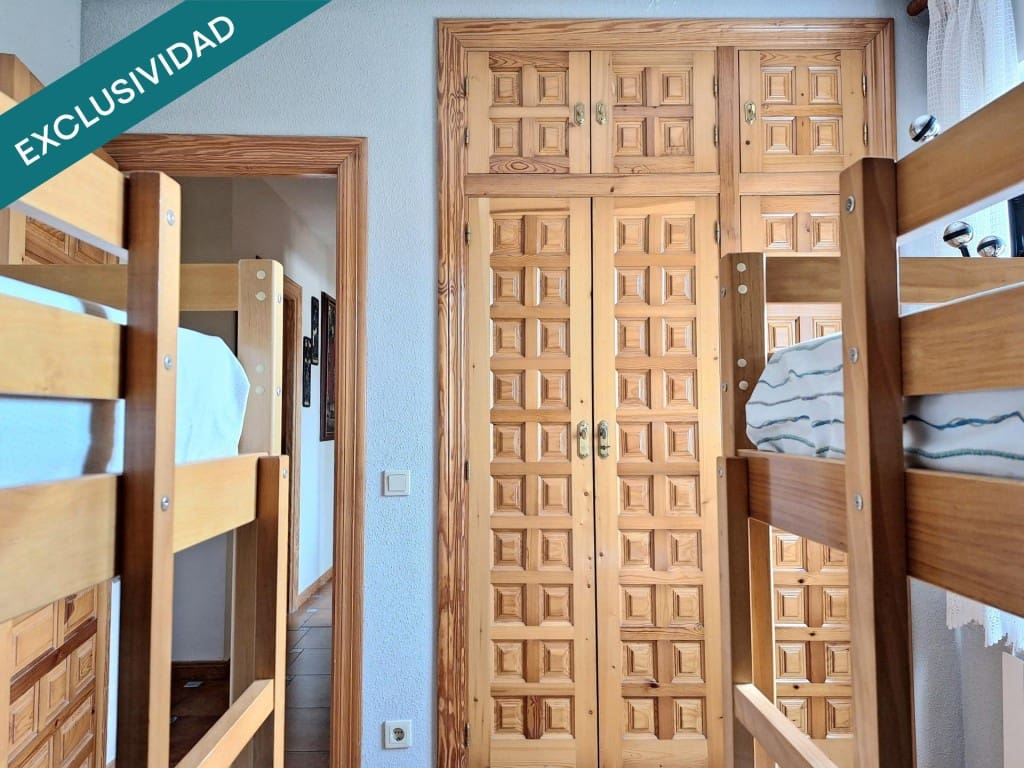 3 bedroom Finca/Country House for sale in Penaranda de Bracamonte with garage - € 402,300 (Ref: 9595730)