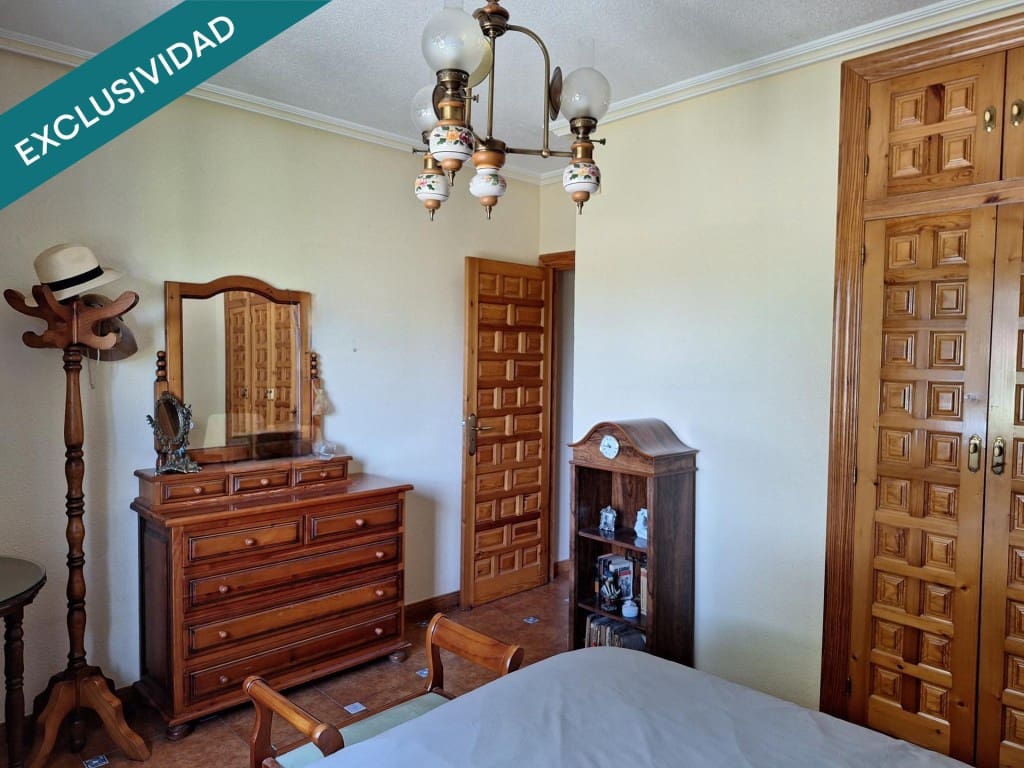 3 bedroom Finca/Country House for sale in Penaranda de Bracamonte with garage - € 402,300 (Ref: 9595730)