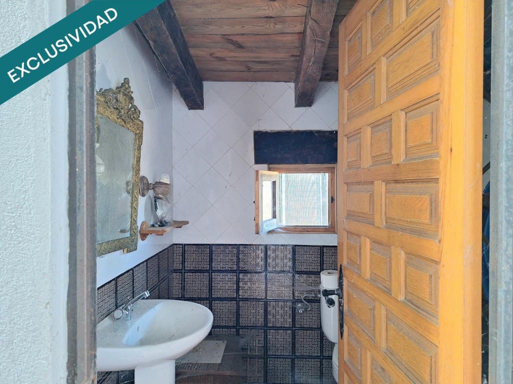 3 bedroom Finca/Country House for sale in Penaranda de Bracamonte with garage - € 402,300 (Ref: 9595730)