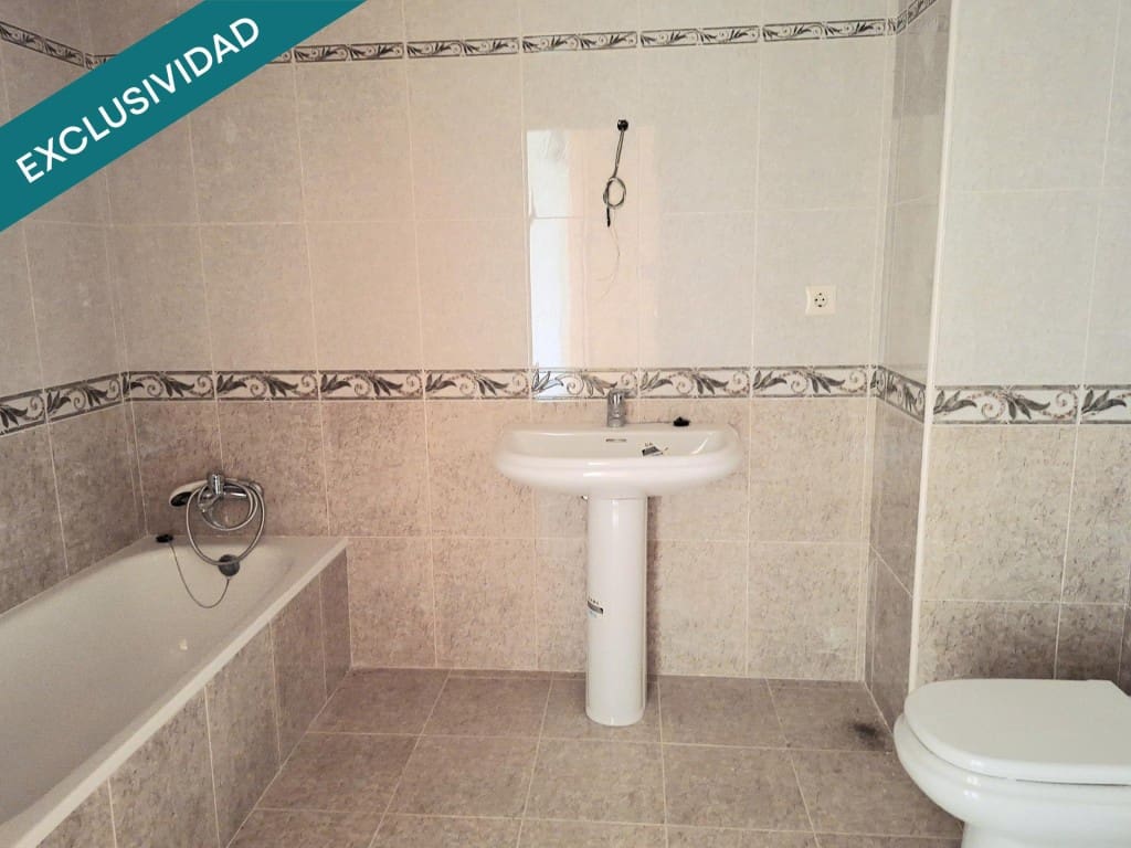 4 bedroom Flat for sale in Penaranda de Bracamonte - € 153,495 (Ref: 9595731)