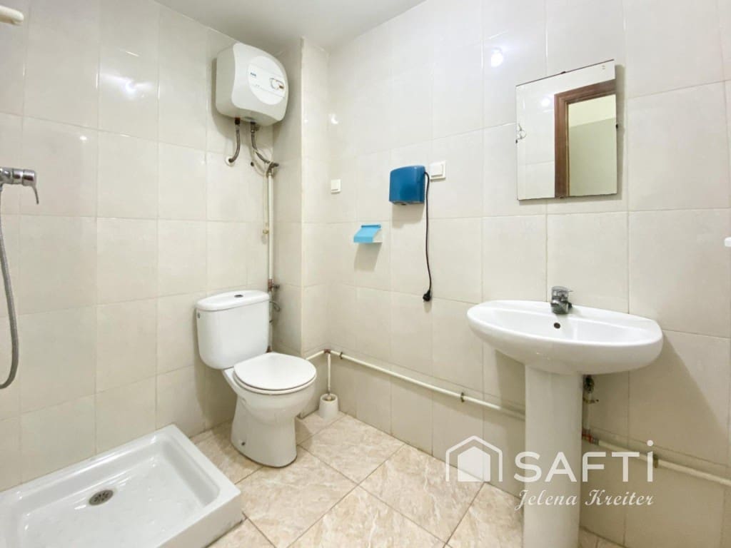 Gewerbe zu vermieten in Mislata - 700 € (Ref: 9595737)