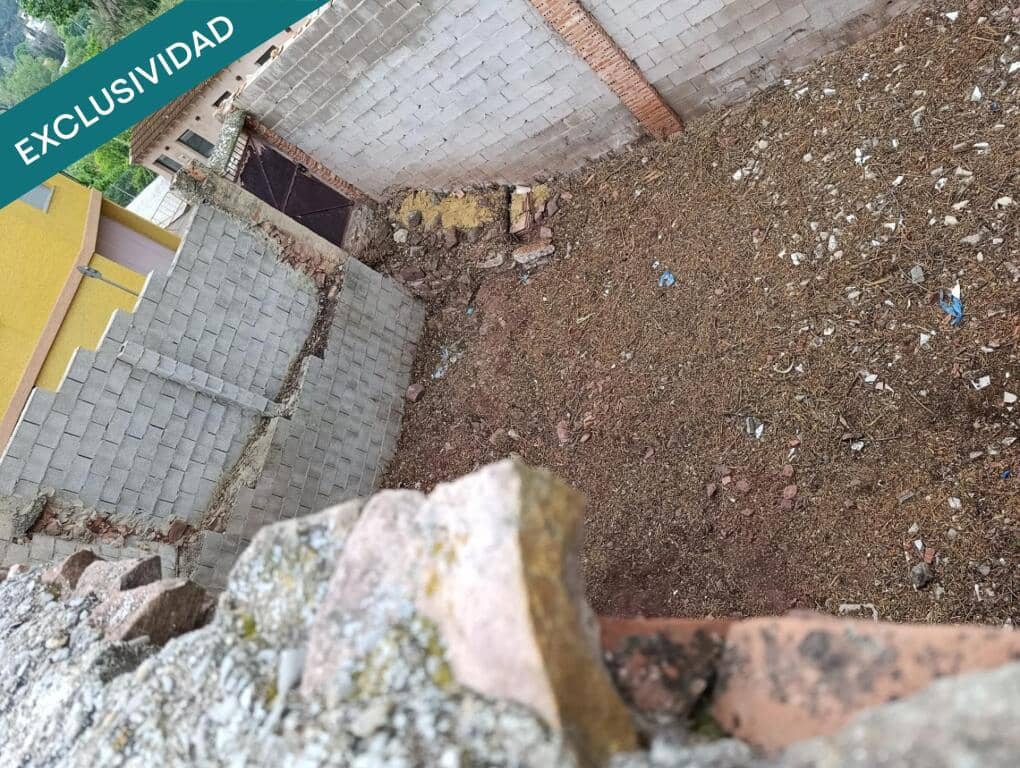 Działka budowlana na sprzedaż w Olocau - 52 500 € (Ref: 9595738)