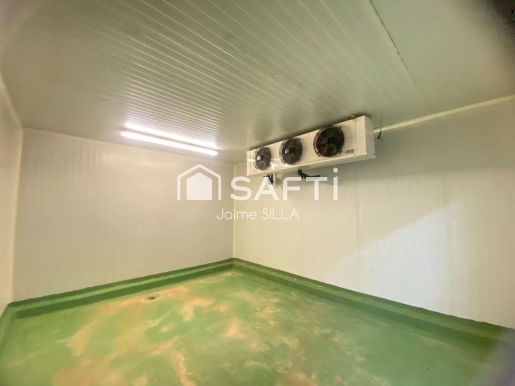 Comercial para venda em Algemesi - 600 000 € (Ref: 9595741)