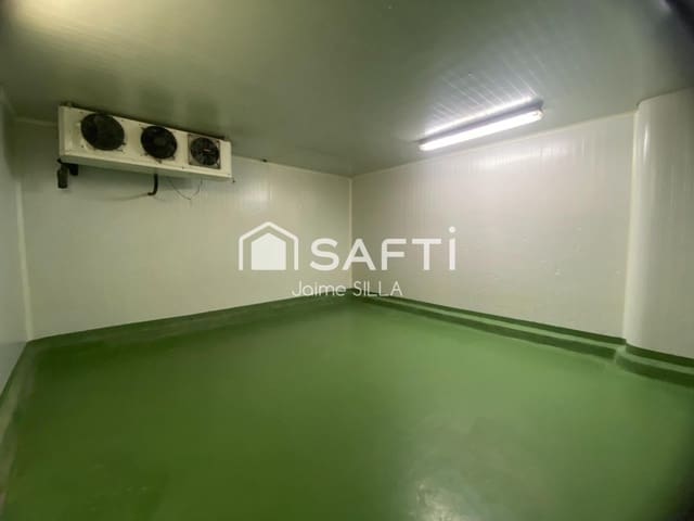 Comercial para venda em Algemesí - 600 000 € (Ref: 9595741)