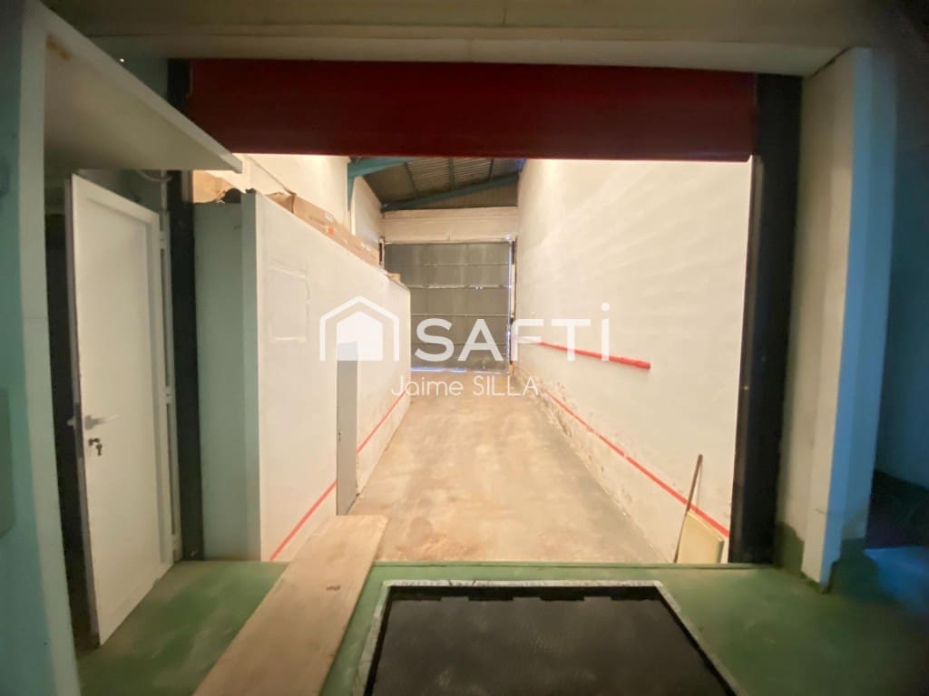 Comercial para venda em Algemesi - 600 000 € (Ref: 9595741)