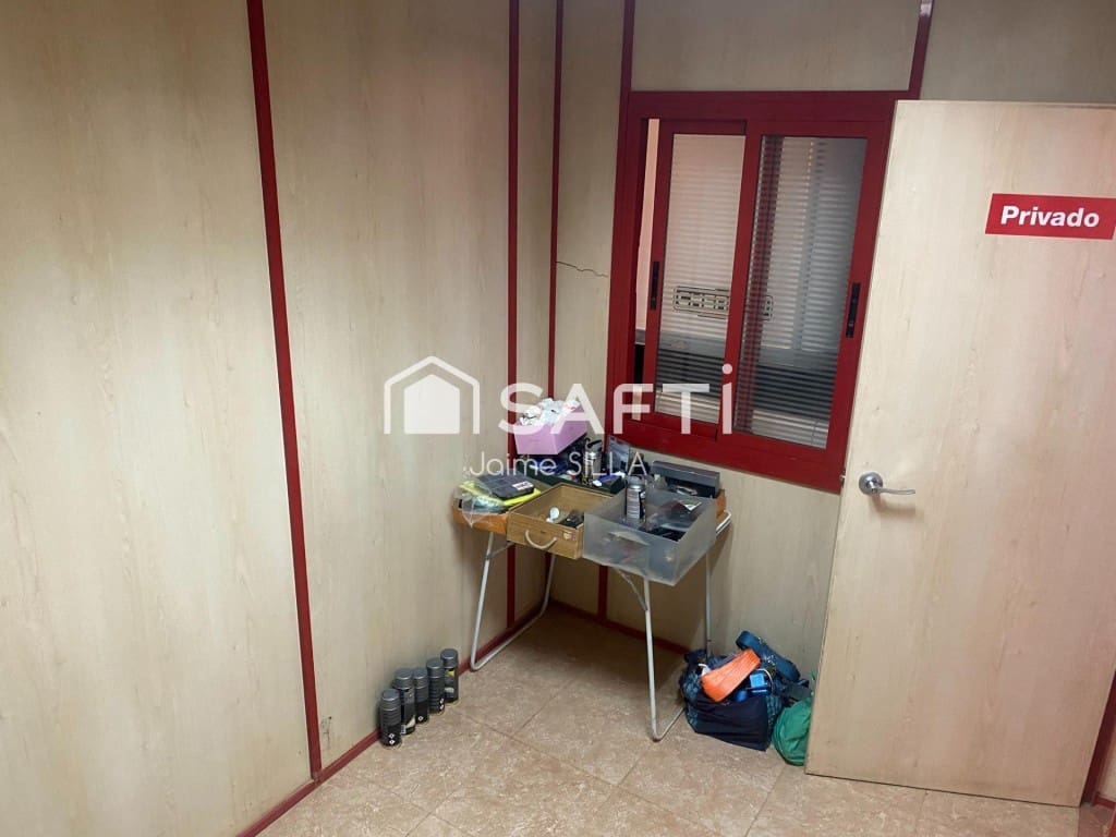 Commerciale in vendita in Riba-roja de Turia con garage - 385.000 € (Rif: 9595743)