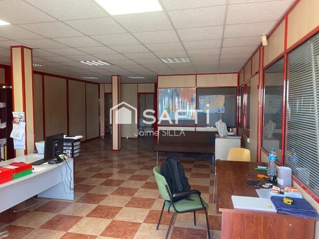 Commerciale in vendita in Riba-roja de Túria con garage - 385.000 € (Rif: 9595743)