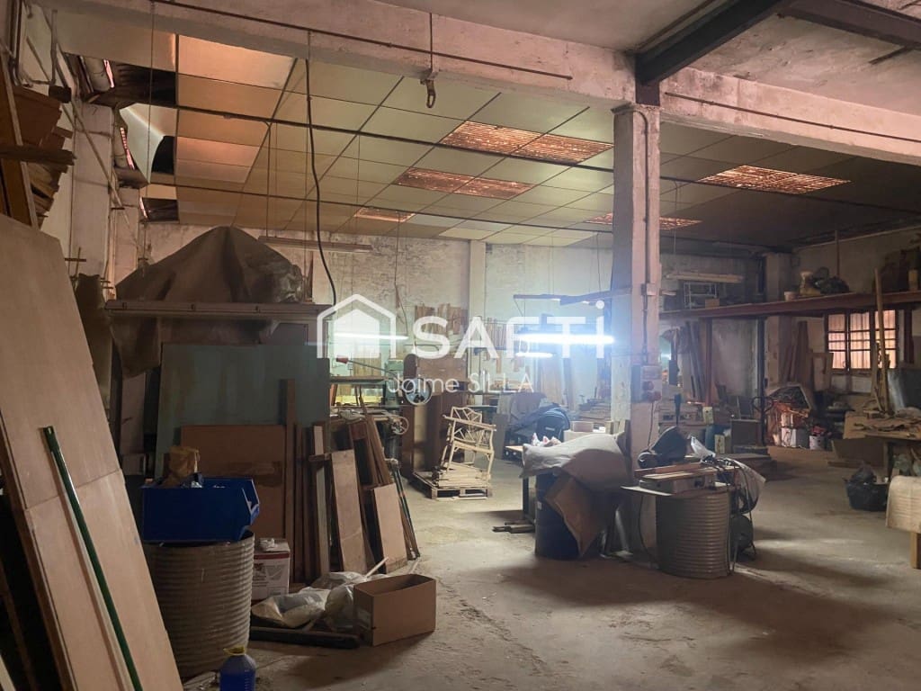 Comercial para venda em Torrent com garagem - 775 000 € (Ref: 9595744)