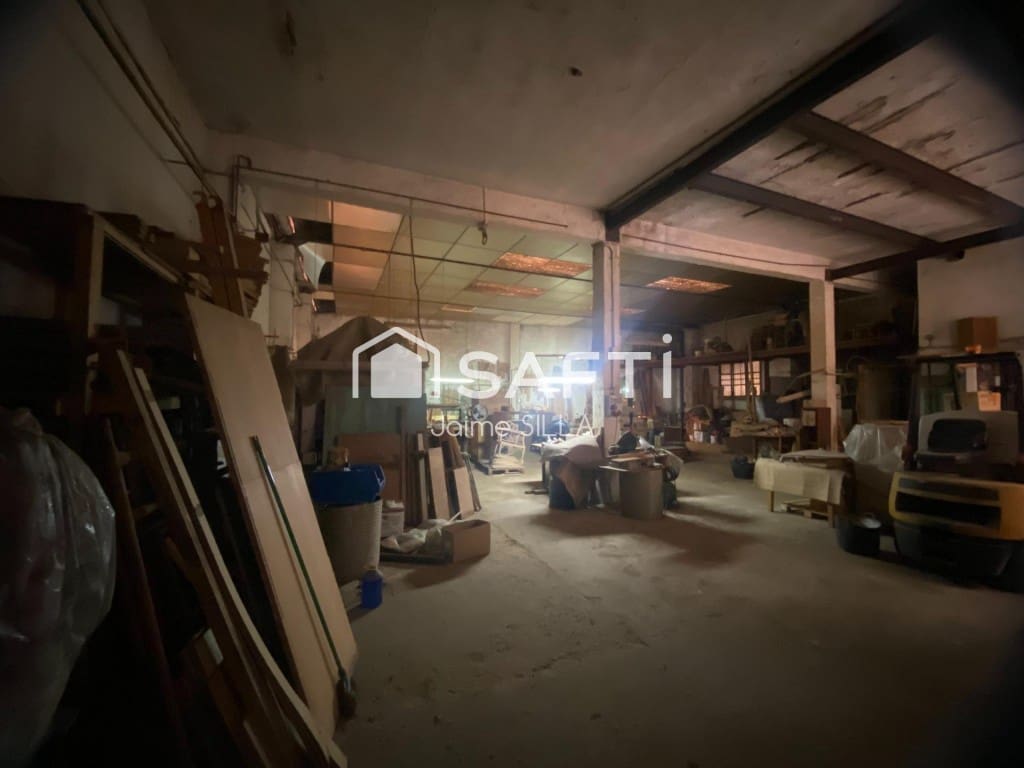 Comercial para venda em Torrent com garagem - 775 000 € (Ref: 9595744)