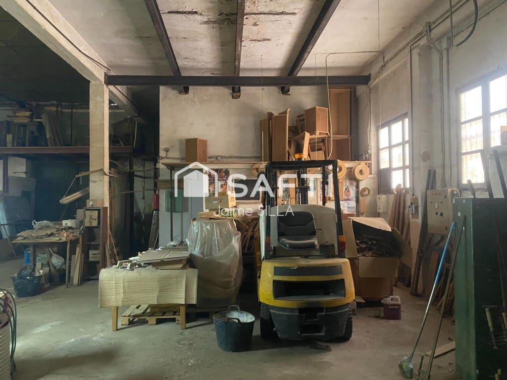 Comercial para venda em Torrent com garagem - 775 000 € (Ref: 9595744)