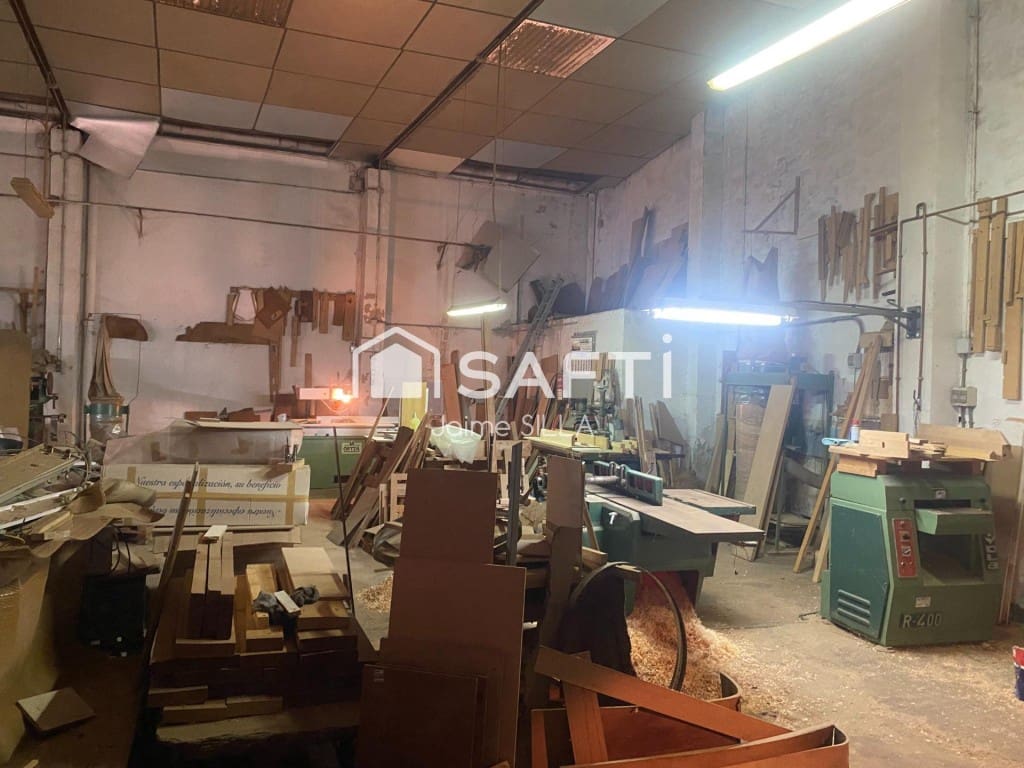 Comercial para venda em Torrent com garagem - 775 000 € (Ref: 9595744)