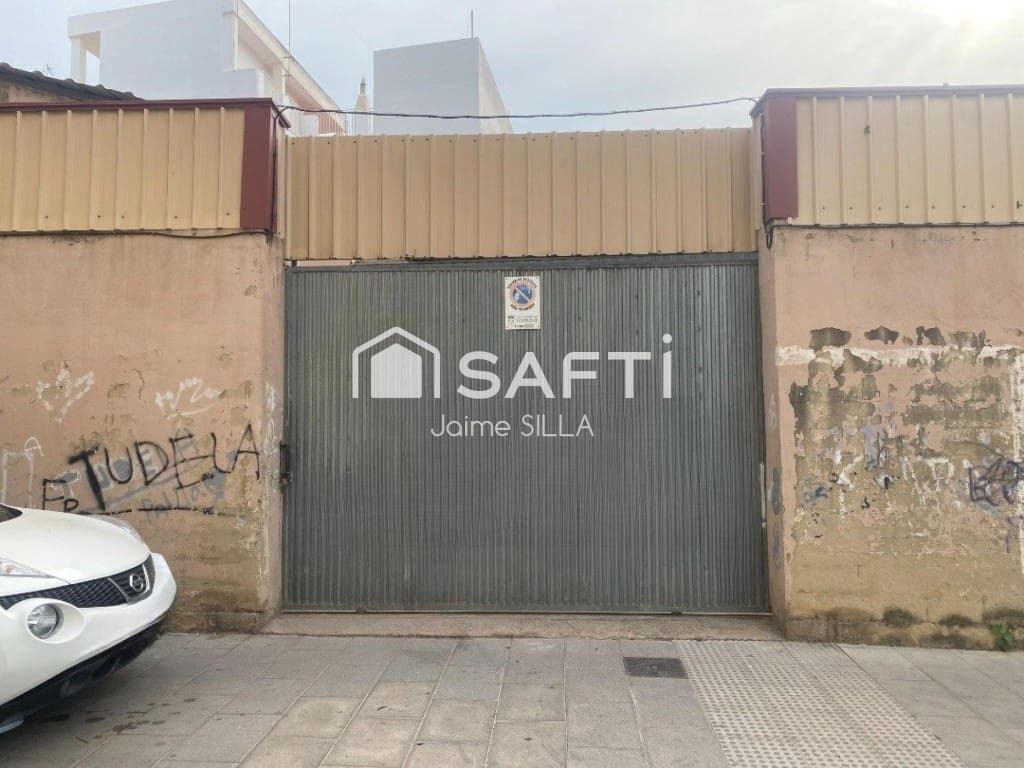 Comercial para venda em Torrent com garagem - 775 000 € (Ref: 9595744)