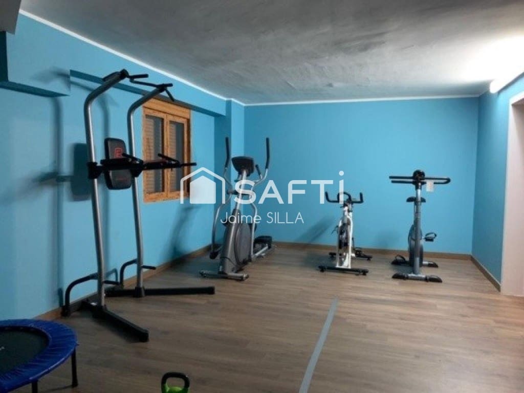 Office for sale in Alp - € 3,500,000 (Ref: 9595748)