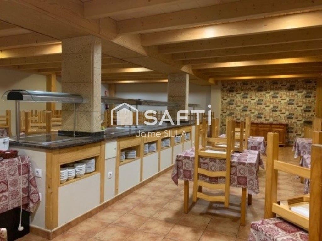 Office for sale in Alp - € 3,500,000 (Ref: 9595748)