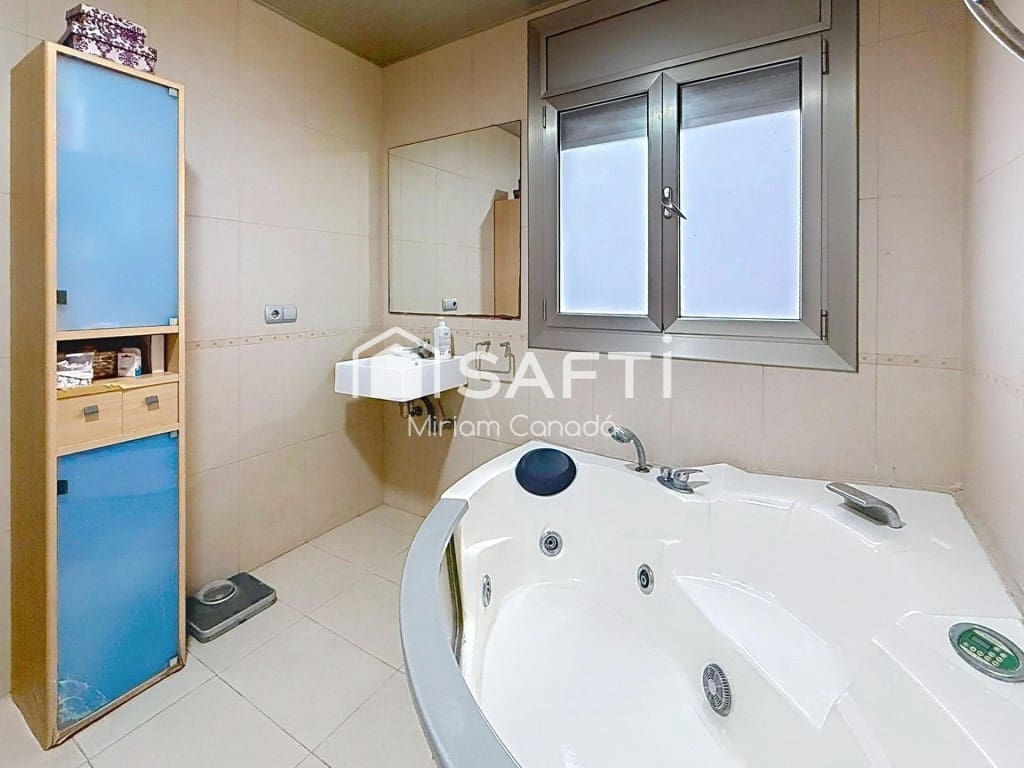 6 slaapkamer Villa te koop in Calafell met zwembad garage - € 385.000 (Ref: 9595758)