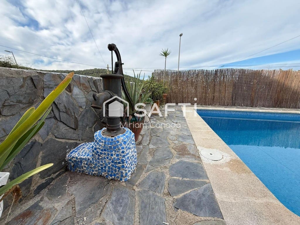 6 slaapkamer Villa te koop in Calafell met zwembad garage - € 385.000 (Ref: 9595758)