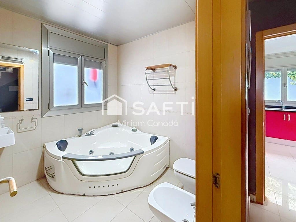 6 slaapkamer Villa te koop in Calafell met zwembad garage - € 385.000 (Ref: 9595758)