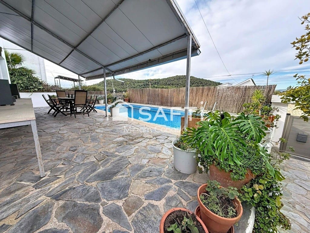 6 slaapkamer Villa te koop in Calafell met zwembad garage - € 385.000 (Ref: 9595758)