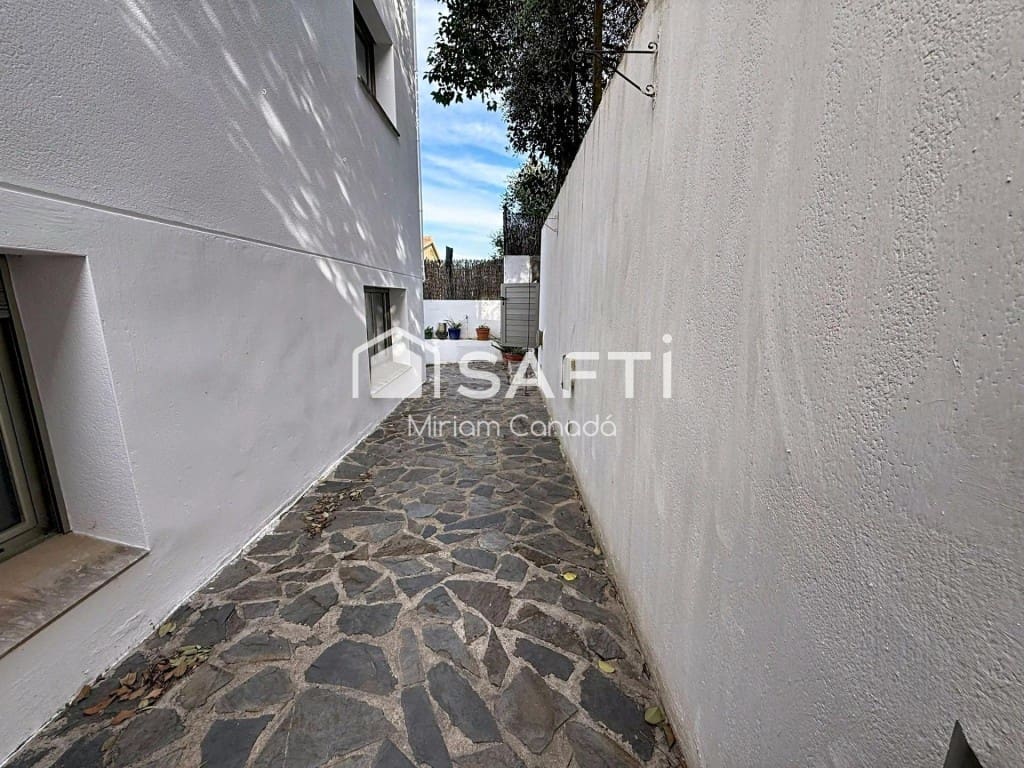 6 slaapkamer Villa te koop in Calafell met zwembad garage - € 385.000 (Ref: 9595758)