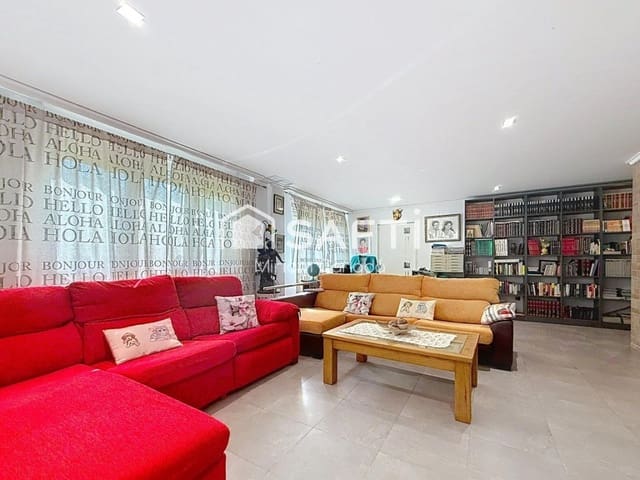 4 makuuhuone Huvila myytävänä paikassa Norte, Castelló de la Plana mukana uima-altaan 
autotalli - 550 000 € (Ref: 9595760)