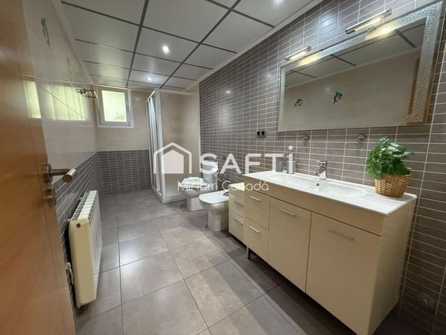 4 makuuhuone Huvila myytävänä paikassa Norte, Castelló de la Plana mukana uima-altaan 
autotalli - 550 000 € (Ref: 9595760)